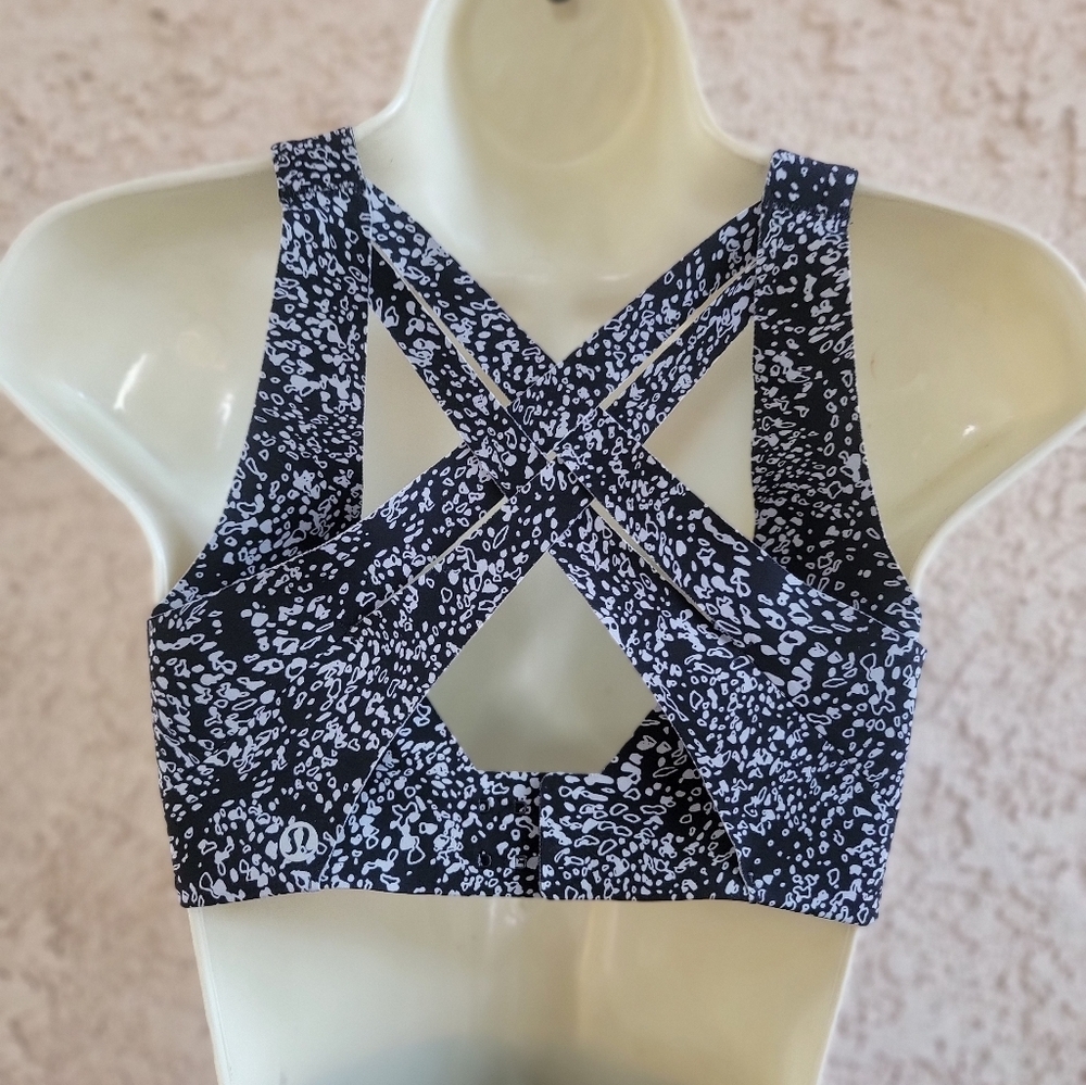 Lululemon sport bra size 32c Color Black and grey - Picture 5 of 7